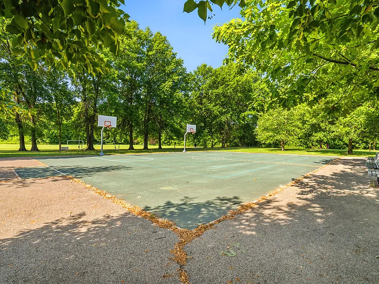 1113 Green Knoll Dr — Photo 47