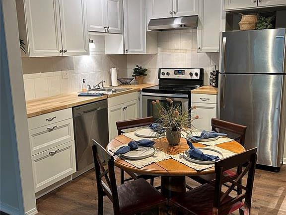 4th image of 505 Monroe St APT 10
