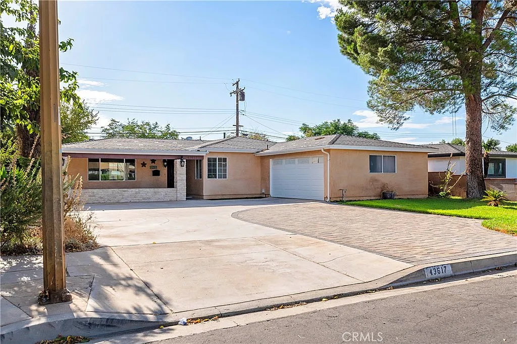 3 bed, 1440 sqft, $2,850 — Photo 3