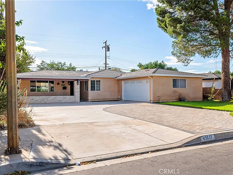 43617 Fern Ave — Photo 3