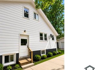 8466 Jackson Ave, Warren, MI 48089