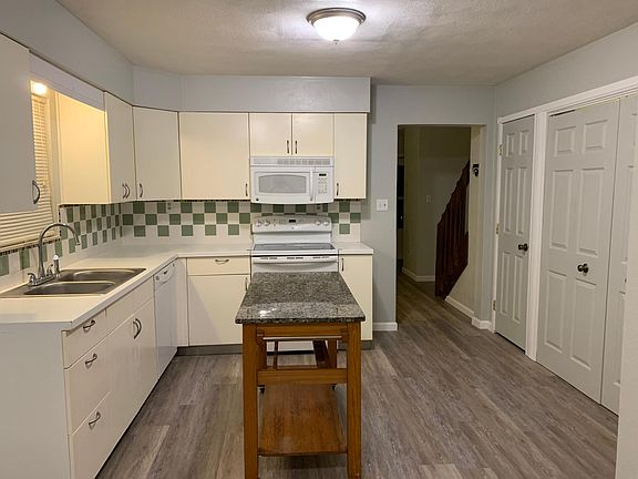 5th image of 1153 Navaho Dr #B