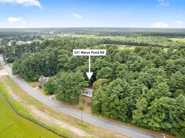 531 Marys Pond Rd, Rochester, MA 02770