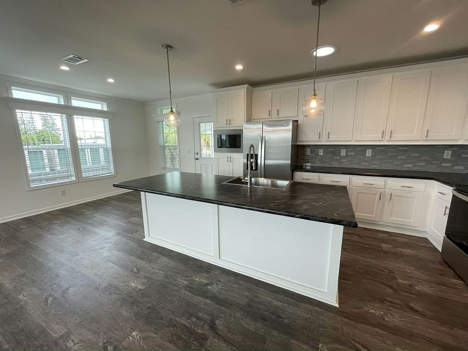1st image of 2941 Pony Ct N