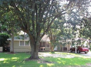 4621 McKinley Ave, Groves, TX 77619