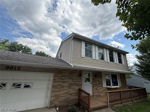 4th image of 9812 Vienna Dr