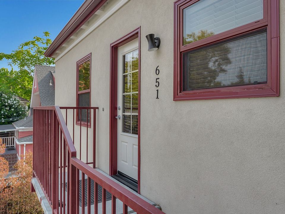 1st image of 651 Lytton Ave