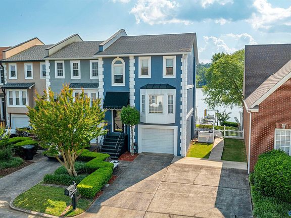 3rd image of 343 Lakepoint Dr