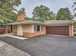 1640 Magnolia St, Glenview, IL 60025