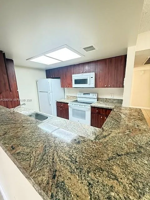 Crescent Cove Condo — Photo 2