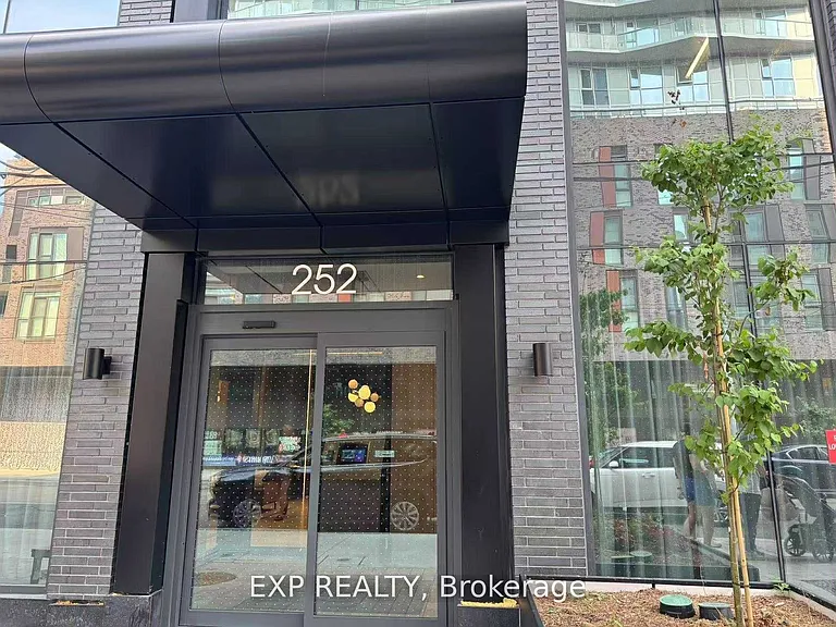 252 Church St #5510 — Photo 2