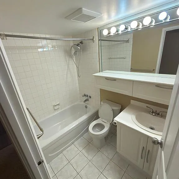 380 Pelissier St #2402 — Photo 9