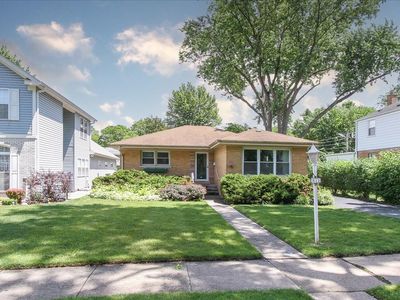 831 S Mitchell Ave, Arlington Heights, IL, 60005