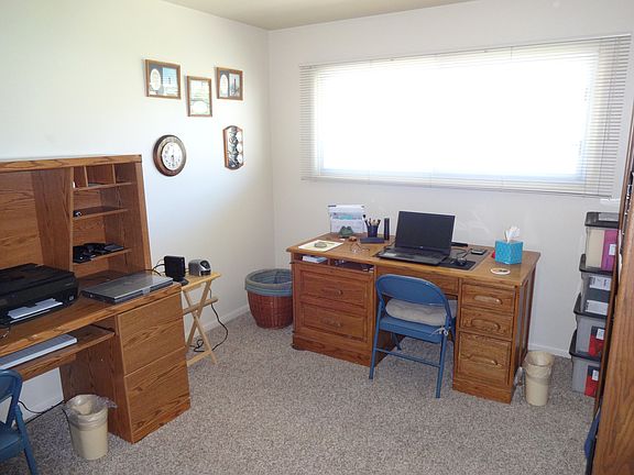 Bedroom 3/ Study