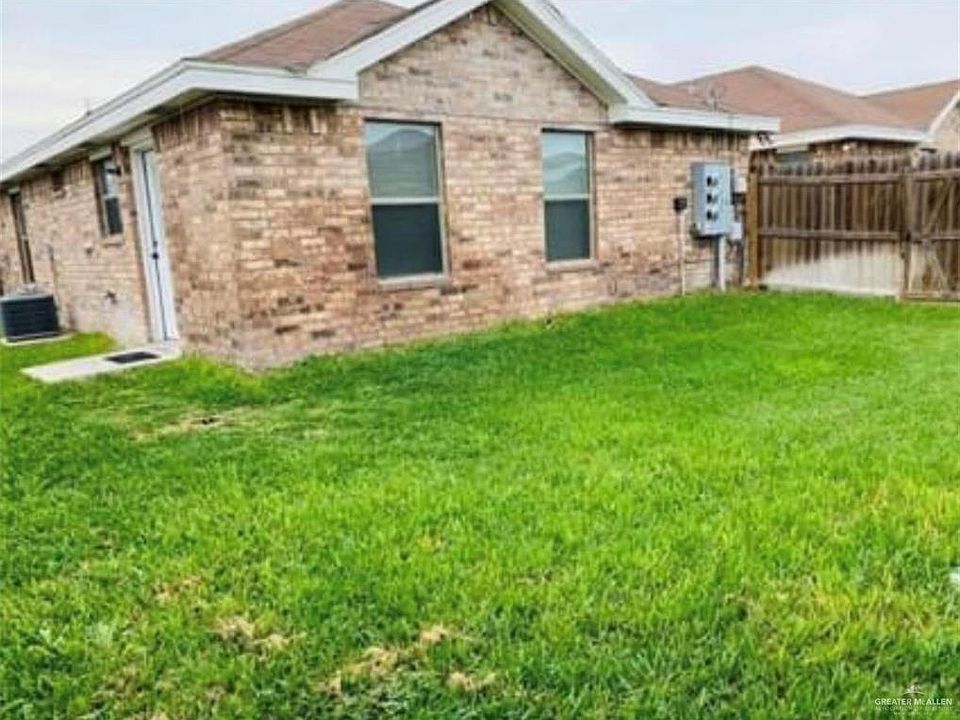 1st image of 3214 Luz Divina St