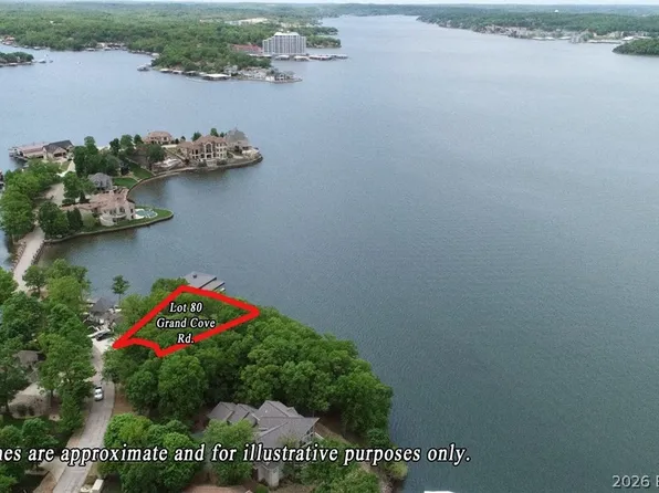 80 Grand Cove Rd, Sunrise Beach, MO 65079