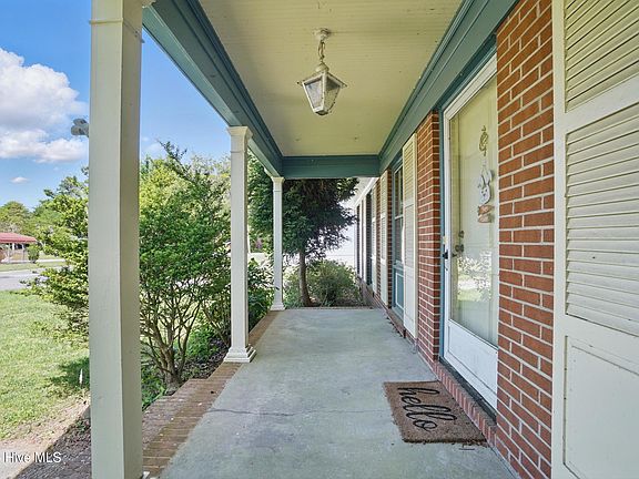 3rd image of 1511 E Penny Drive