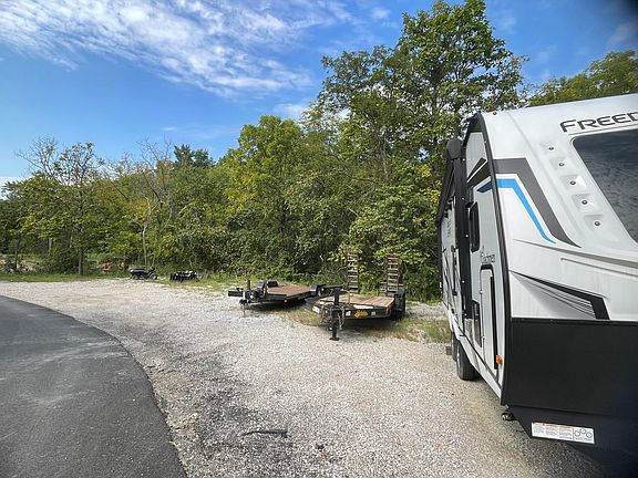 4th image of 1286 E Low Gap Rd