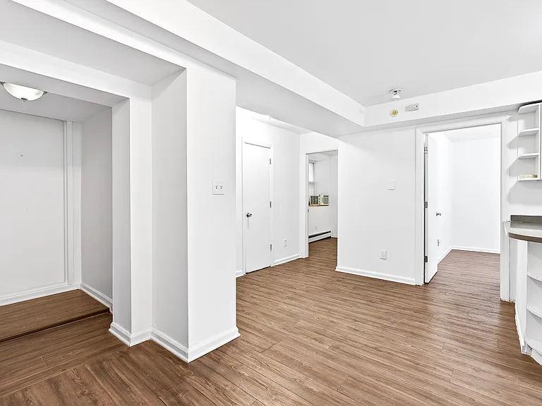 135 Van Wagenen Ave #G — Photo 6