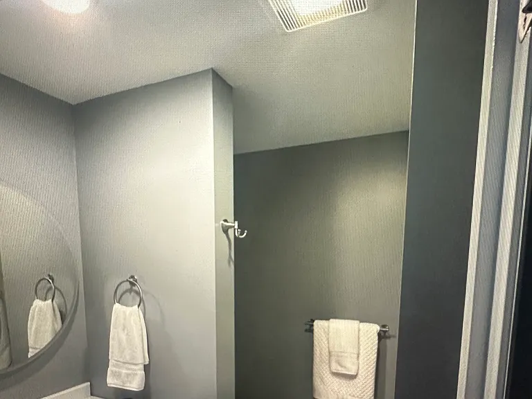 309 Riverside Dr — Photo 17
