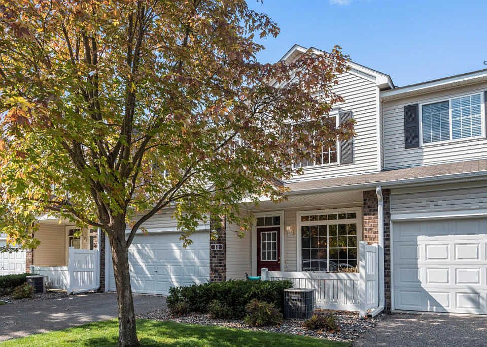 1st image of 14 River Woods Dr W