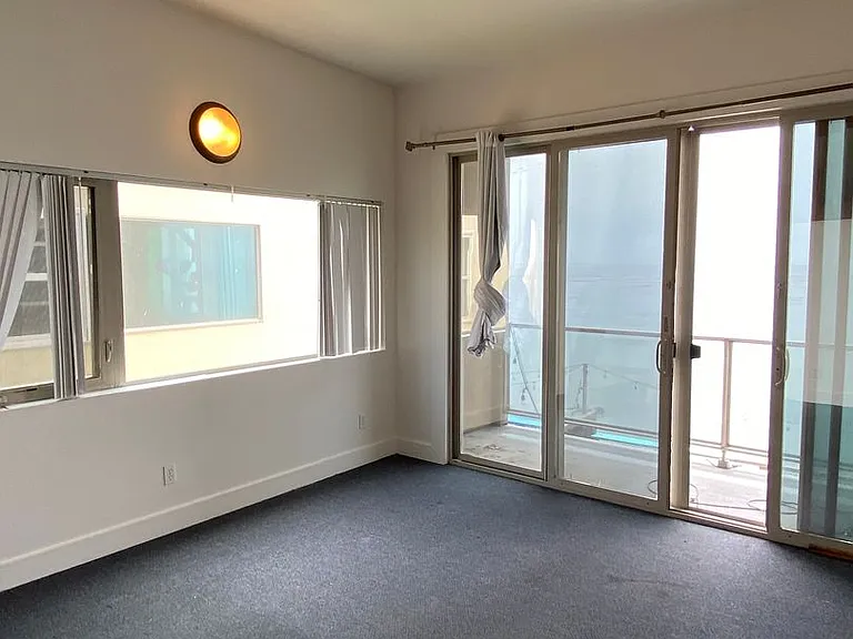 6569 Del Playa Dr — Photo 21