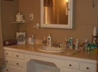 27 Fordway St, Derry, NH 03038