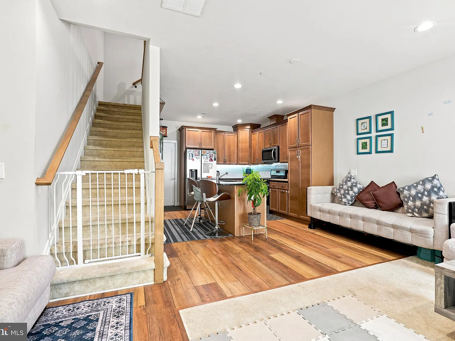 3 bed, 2.5 bath, 1493 sqft, $3,000 — Photo 4
