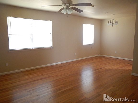 2nd image of 214 Valencia Dr
