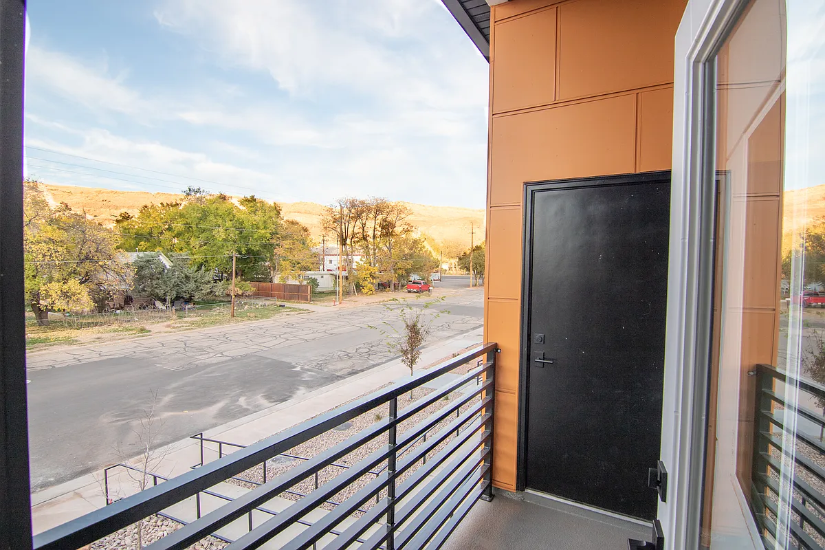 Building Photo - 346 E 200 S #207