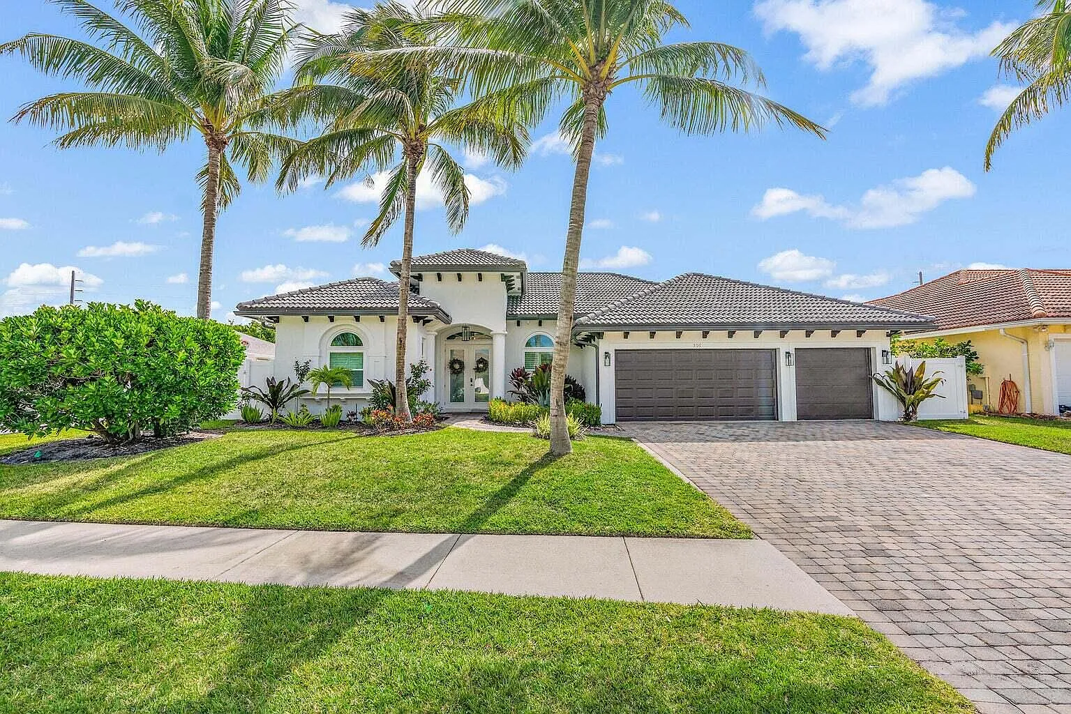 4 bed, 4.0 bath, 2357 sqft, $13,000 — Photo 1