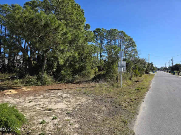 5700 Pinetree Ave, Panama City Beach, FL 32408