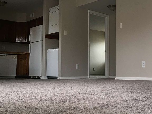 2nd image of 1415 E Ocean View Ave APT G