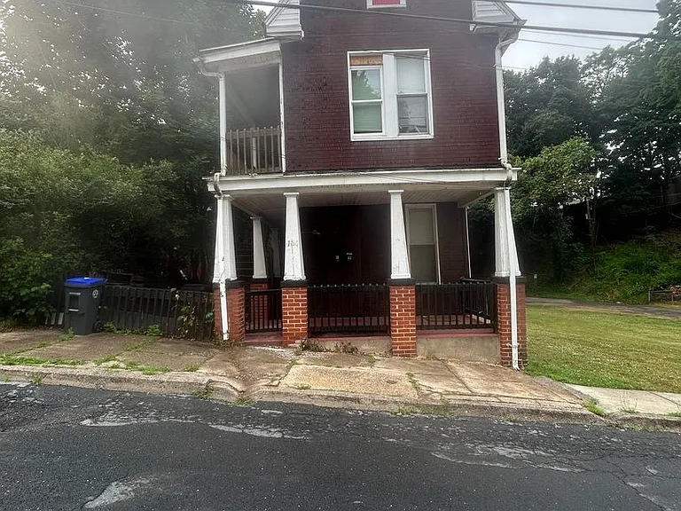 156 Frank S Brown Blvd — Photo 1