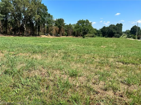 Lacamp St, Howe, OK 74940