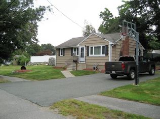 28 Herrick Rd, Peabody, MA 01960
