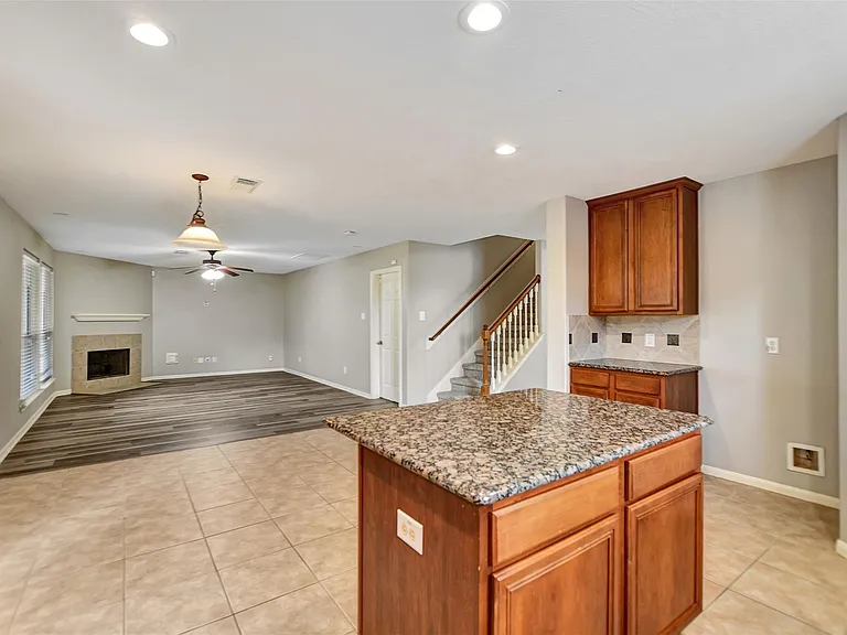 5410 Spring Oak Dr — Photo 19