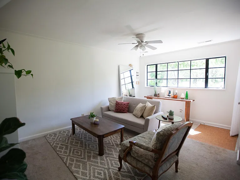 5125 Valley Stream Rd — Photo 8