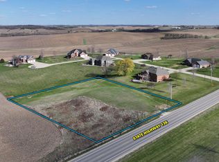 24488 Highway 136, Cascade, IA 52033