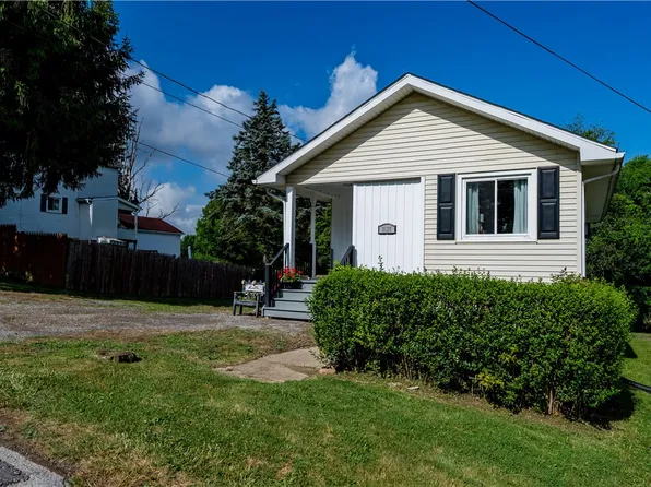 1121 Highland Ave, Beaver Falls, PA 15010