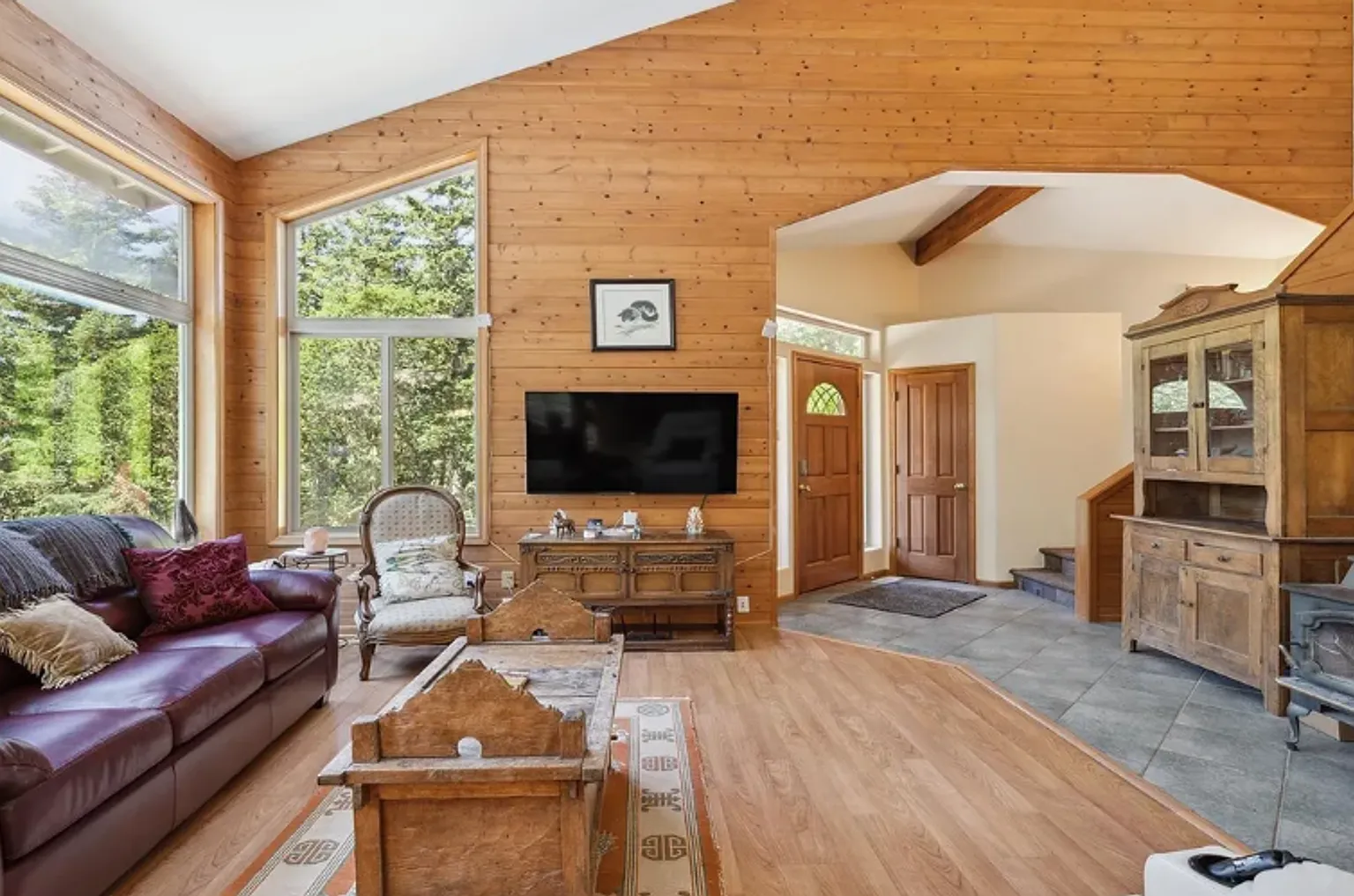 Welcome To Your Dream Home- Peaceful, Secluded... A Must Tour — Photo 4