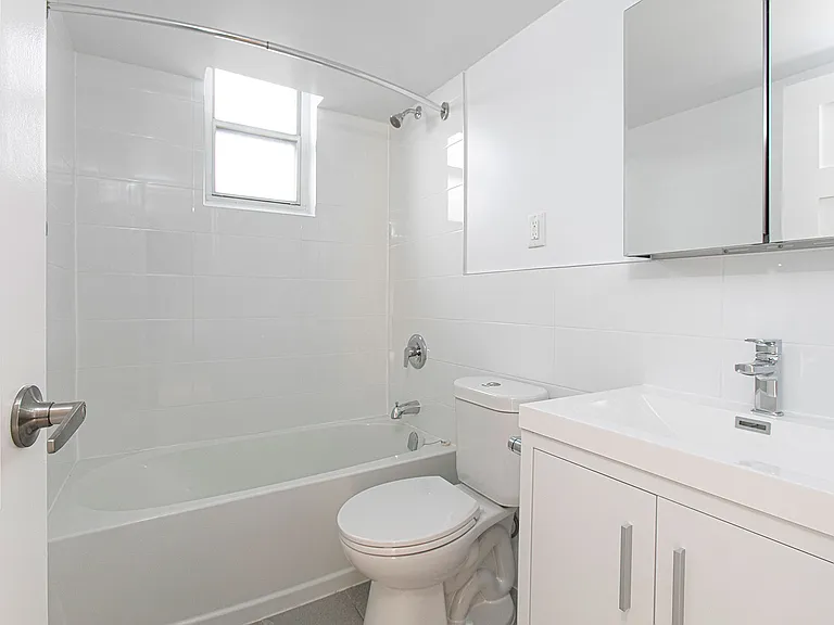 55 Isabella St — Photo 8