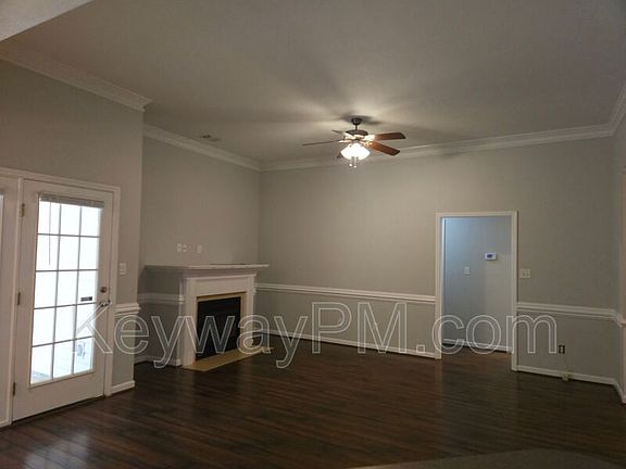 3rd image of 641 Ventana Dr
