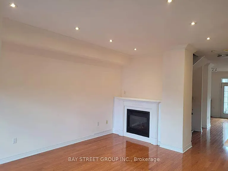 118 Gable Ave — Photo 8