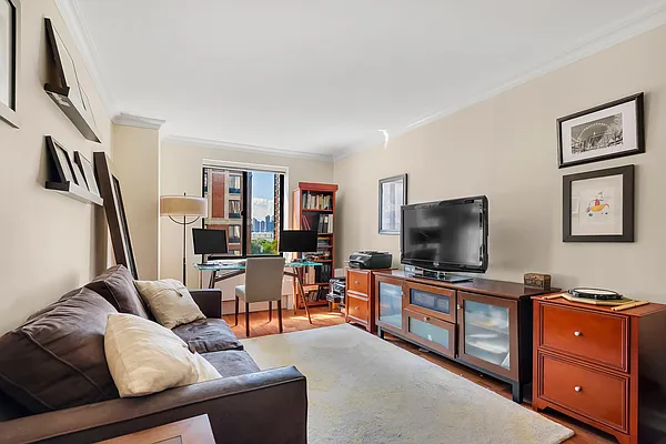 Sold by Compass | media 5