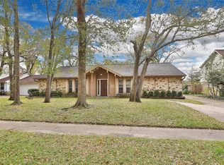 414 Willow Vista Dr, Seabrook, TX 77586