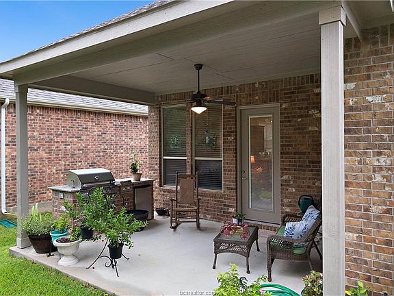 4th image of 233 Percheron Dr
