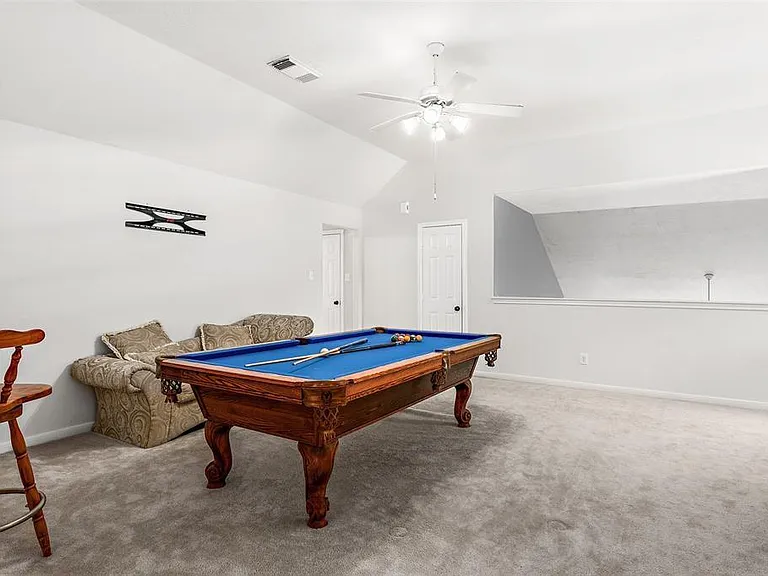 2 Hollow Glen Pl — Photo 27