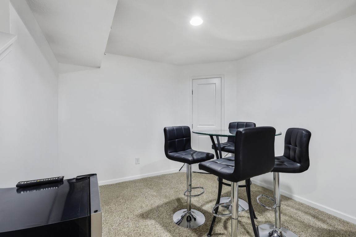 Villarose Ave-0605-019r