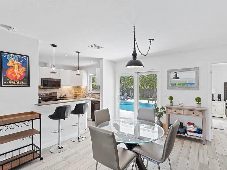 226 SW 13th Ave — Photo 8